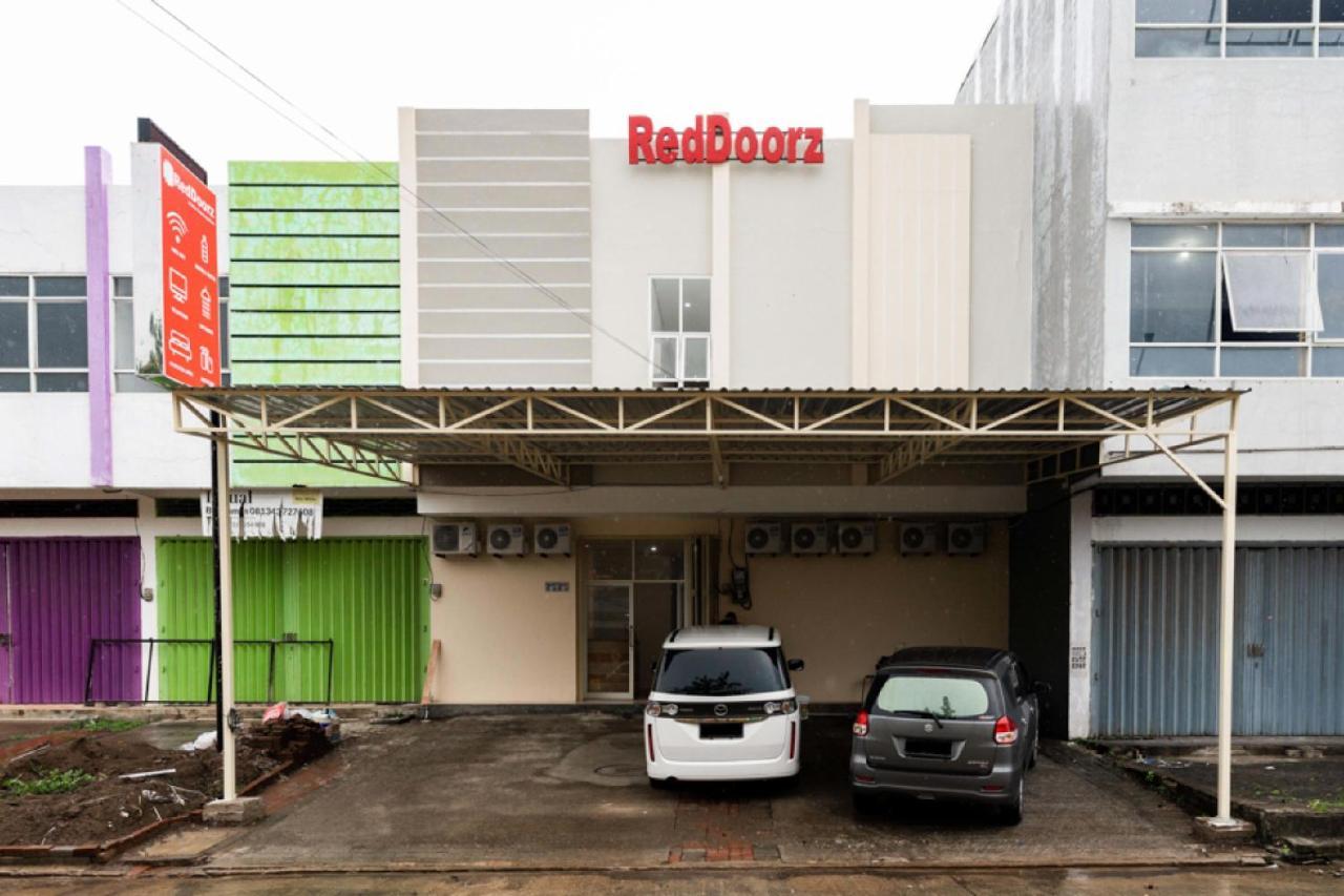 Reddoorz @ Graha Cemerlang Maros Макасар Екстер'єр фото